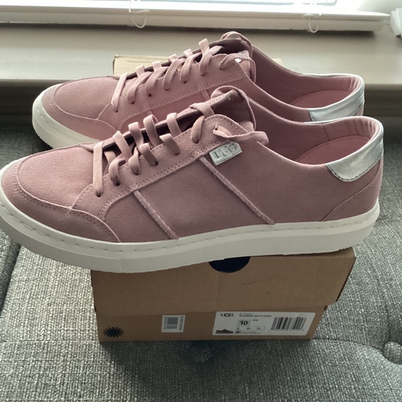 UGG® Alameda Lace-Up Sneaker (Women) 10M - Picture 9 of 12